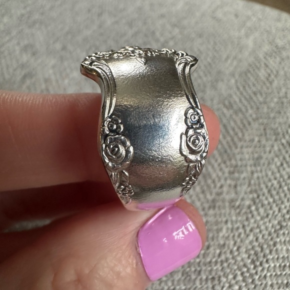 Rose Spoon Ring - Picture 10 of 15